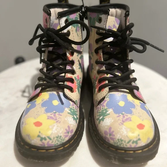Dr. Martens Kids Boots - Pastel Floral - Picture 4 of 7